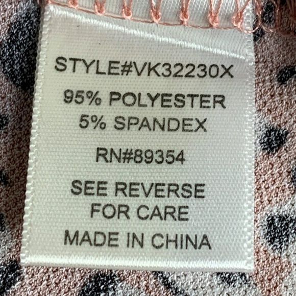 Adrienne Vittadini Charm Keyhole Smock Neck Size 2X Knit Butterfly Top 3710 - Picture 8 of 9